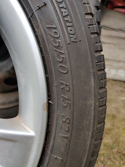 Kesärenkaat mazdan vanteilla