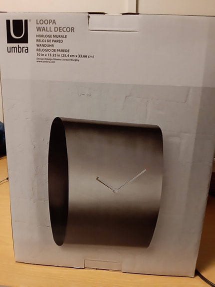 Seinäkello metallia - uusi