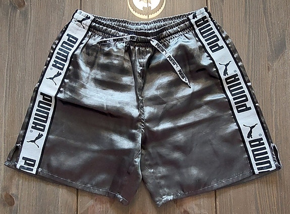 Puma shortsit