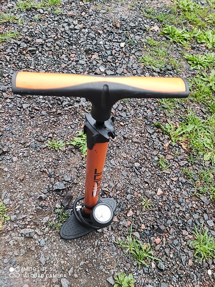 Polkupyörän pumppu