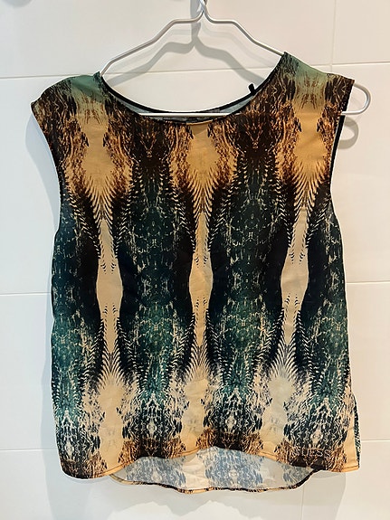 Guess toppi, koko s