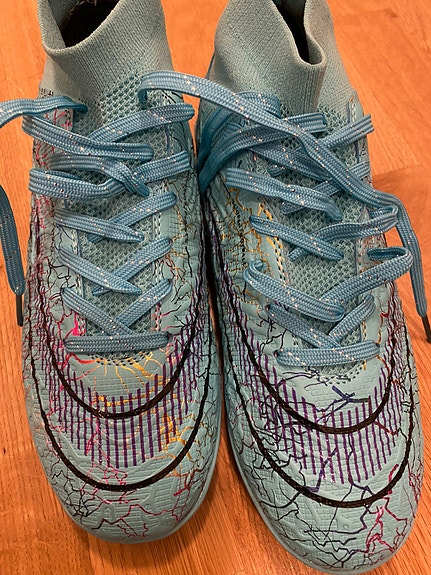 Jalkapallokengät (TF) koko 39