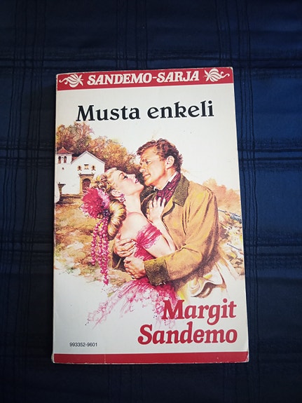 Margit Sandemo  -Sandemo sarja numero 1 Musta Enkeli