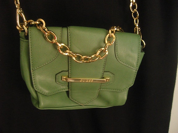 Guess tummanvihreä crossbody