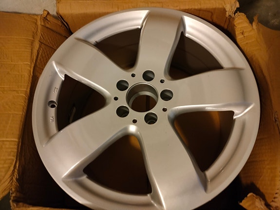 Mercedes Benz vanne 18"