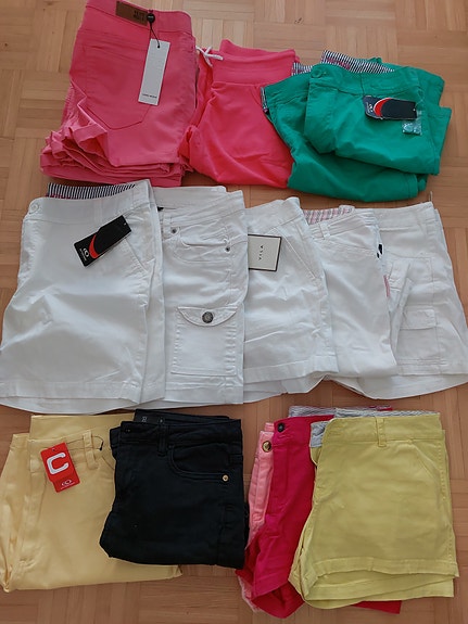 Tyttöjen/naisten shortseja, uusia/käytettyjä, S/M/L
