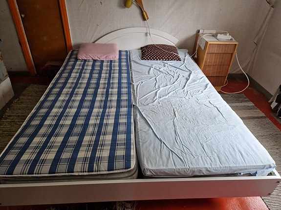 Puinen sänky/sängynrunko 160 valkoinen