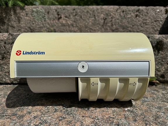 Lindström wc-paperiteline,tuhkakupilla,retro