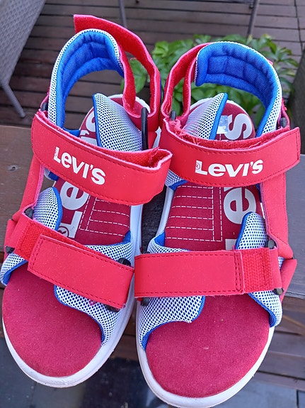 Levi's Sandaalit 33/Imatra Joutseno Lappeenranta
