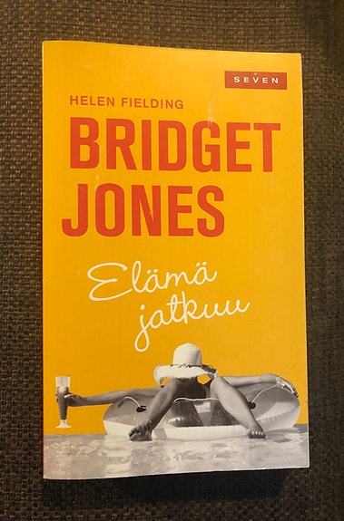 Bridget Jones- elämä jatkuu pokkari