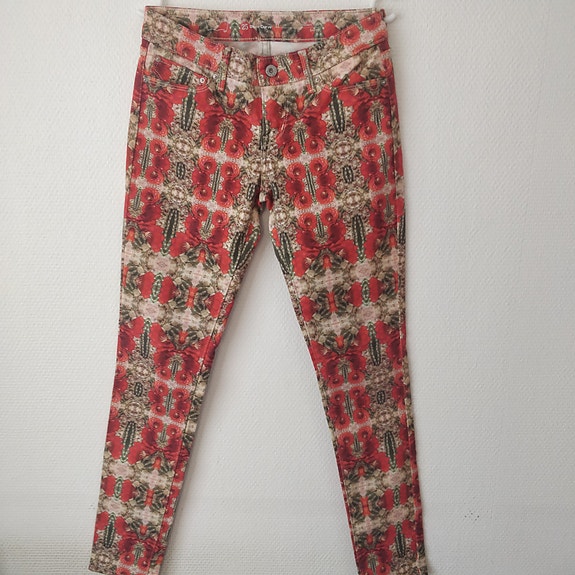 Product image 48 of 66