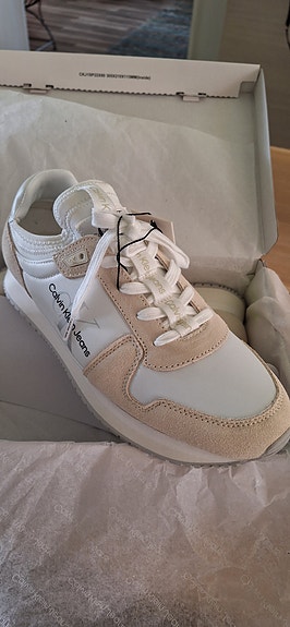 Calvin Klein sneakersit