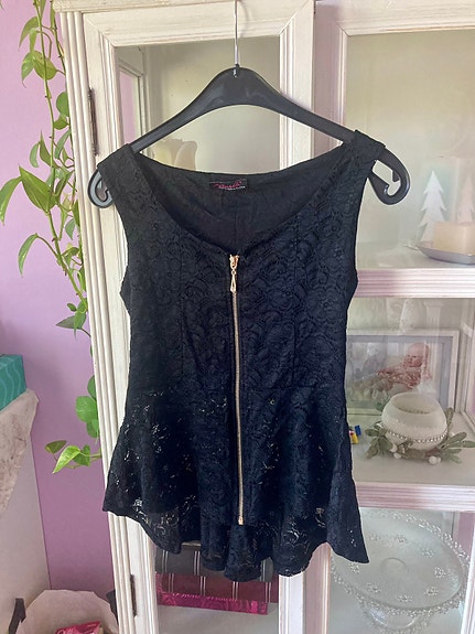 Peplum toppi