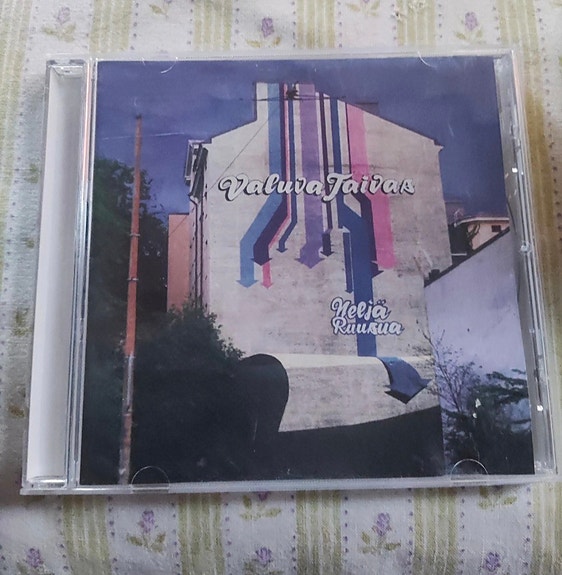 Neljä Ruusua, Valuva taivas cd