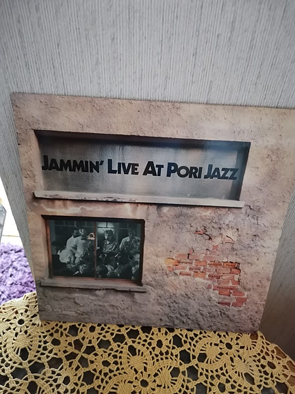 Retro Pori Jazz lp-levy Jammin live at pori jazz