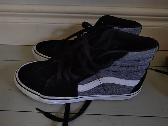 Kuin uudet Vans musta - harmaat nilkkurit.