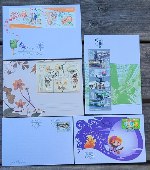 FDC 2012: Tahdon; Hyvää pääsiäistä; Lentosuukkoja; Kevät kukkii; VR 150 v