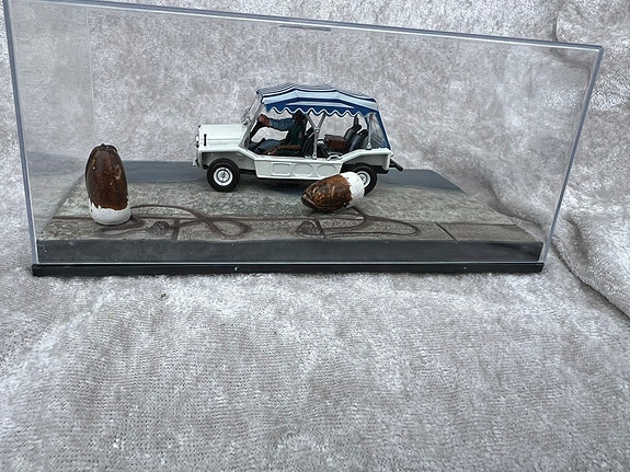 Product image 1 of 2