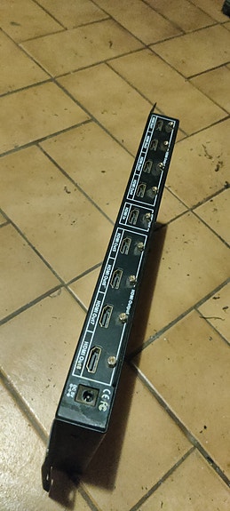 Hdmi jakaja 1 sisään 8 ulos
