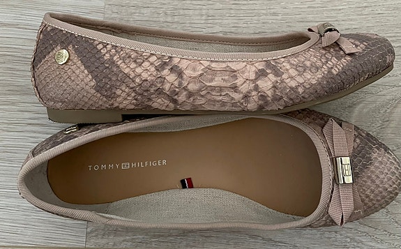 Tommy Hilfiger nahka balleriinat kengät koko 37 kuin uudet