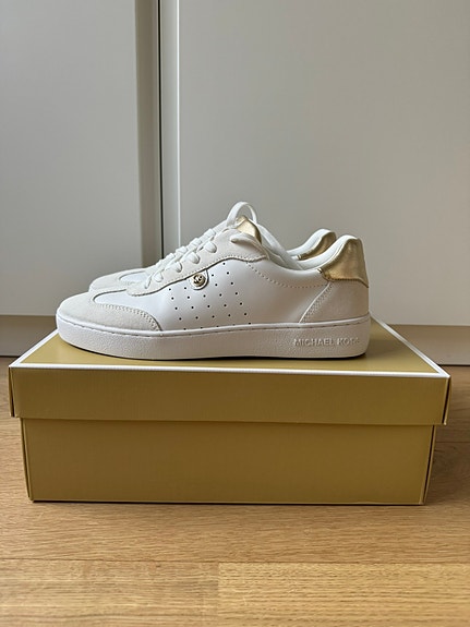 Michael Kors tennarit 38,5 UUDET