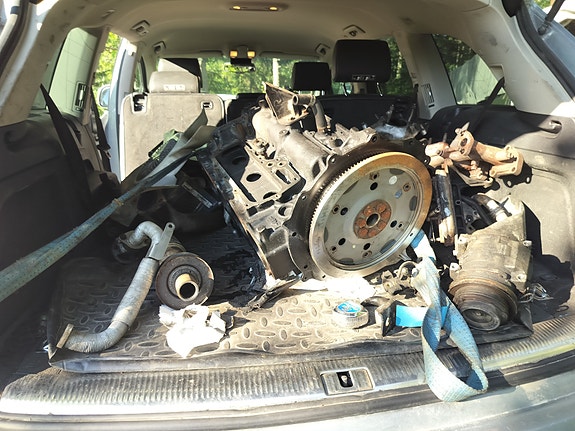 Mitsubishi Pajero 3,2di-d moottori osina