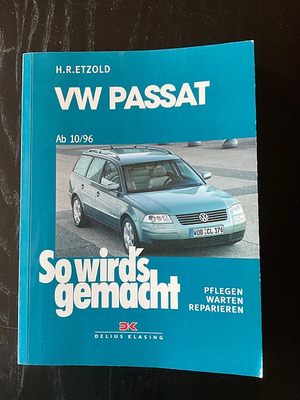 VW Passatin Auton korjausoppaat, 2kpl.