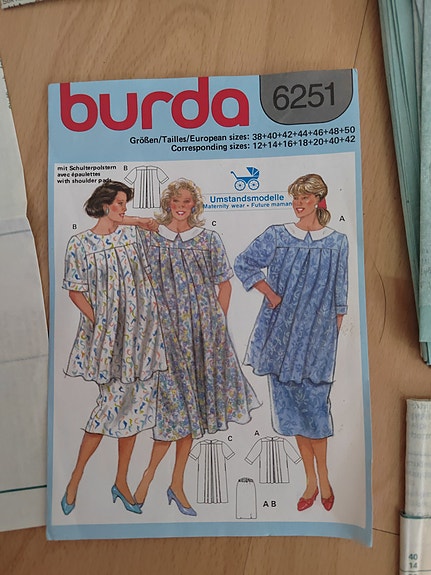 Burda-kaavat 6251 äitiysmekko