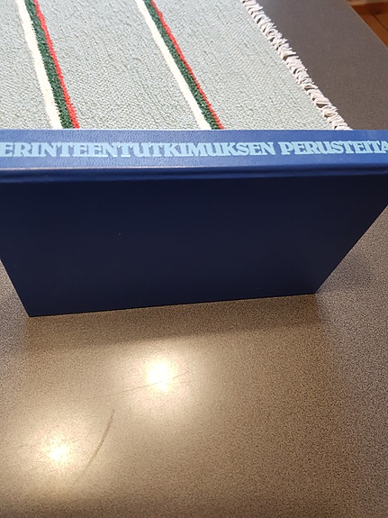 Perinteentutkimuksen perusteita. Matti Kuusi ym.