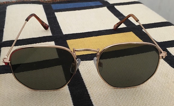 Urban Outfitters aurinkolasit