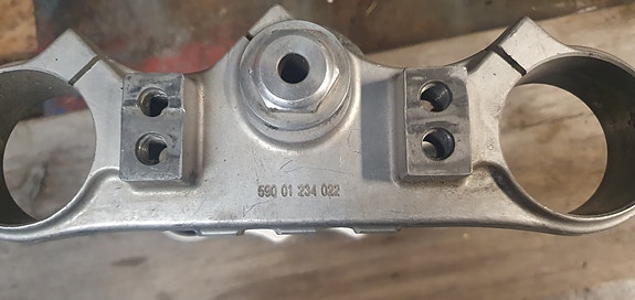 KTM t-kappale / kolmipuristin / triple clamp