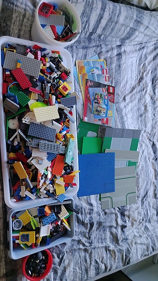 paljon legoja
