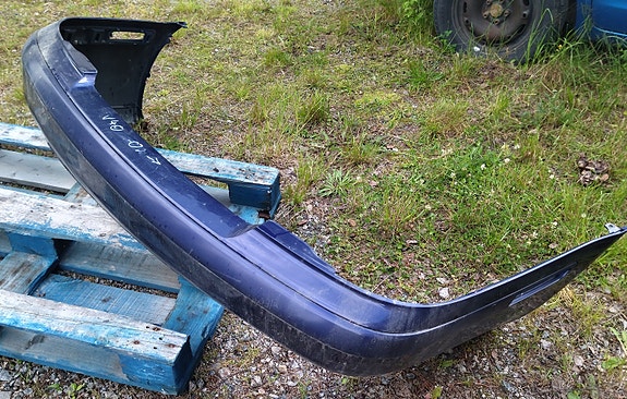 Volvo V40 takapuskuri 02-->