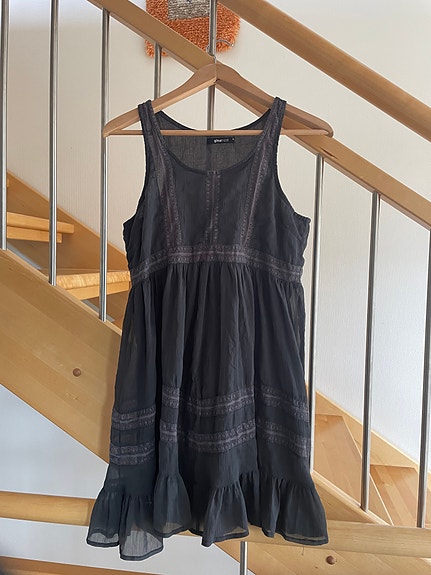 Gina Tricot mekko