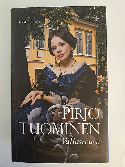 Pirjo Tuominen: Vallasrouva (kovakantinen)