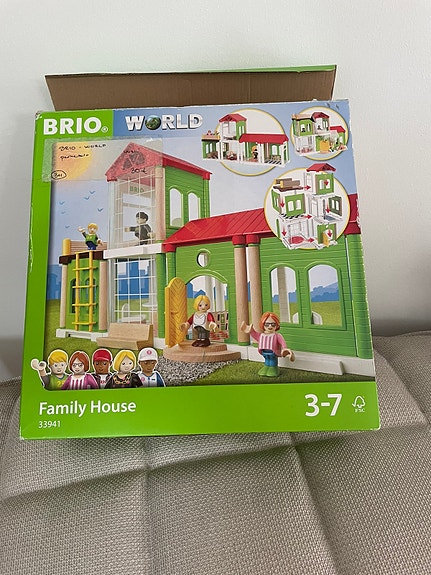 BRIO 33941 Family House 新品 BRIO ヴィレッジ ホームセット 33941 - メルカリ
