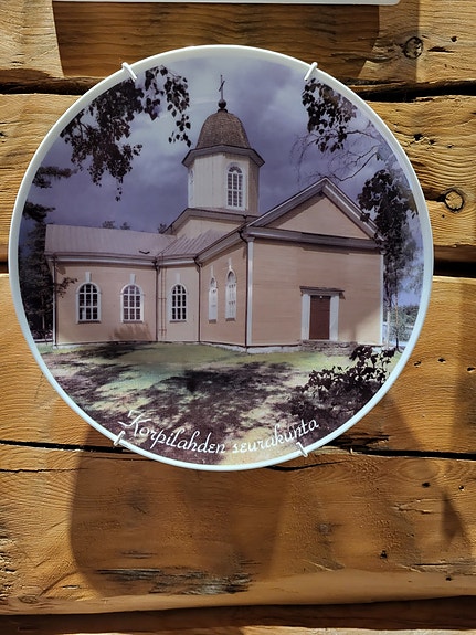 Seinälautanen Korpilahden kirkko