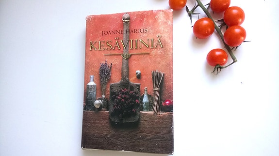 Kesäviiniä, Joanne Harris. Kovakantinen