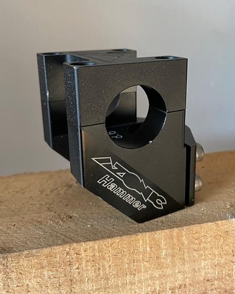 Azonic hammer, ns bikes radiator tai ground zero kannatin.