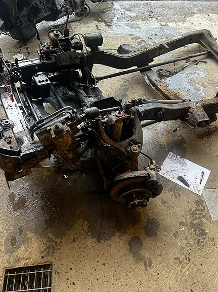 L200 perät