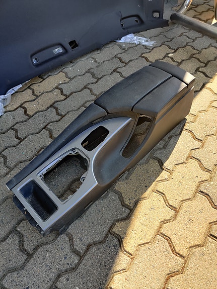 Bmw e60 lci kyynärnoja