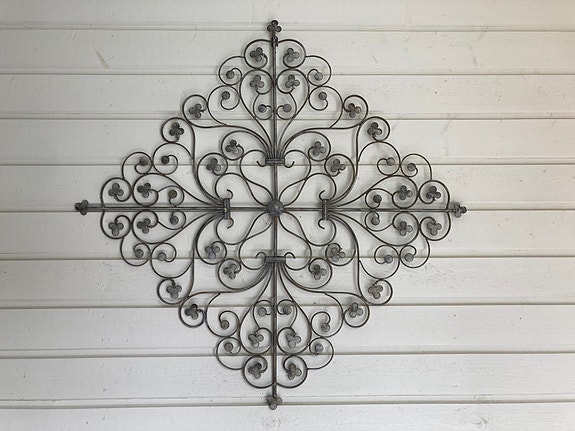 Metallinen seinäkoriste 90 cm