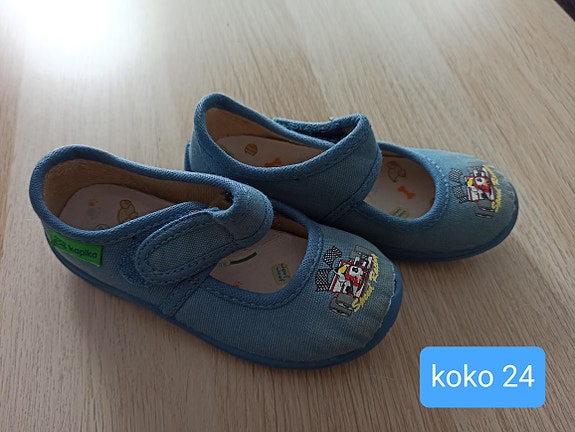 lasten kengät koko 24