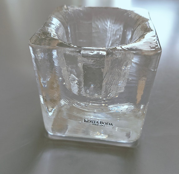 Kosta Boda Ice Cube votiivi kynttilänjalka