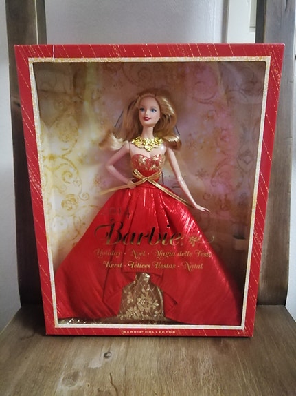 Uusi Barbie Holiday Barbie collector 2014