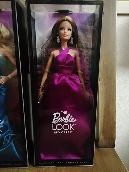 Uusi Designer Barbie Look red carpet 2014