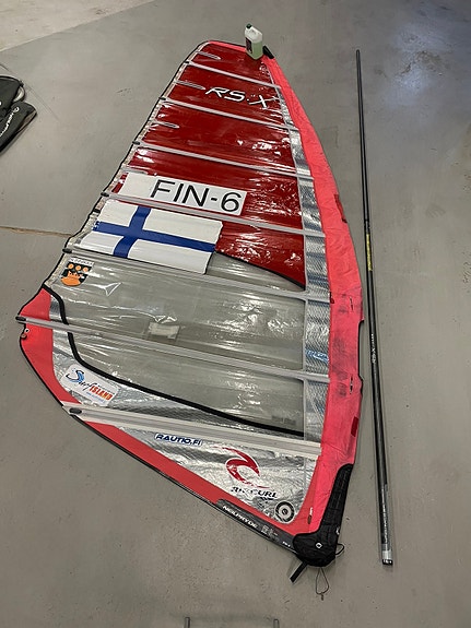 Product image 1 of 2