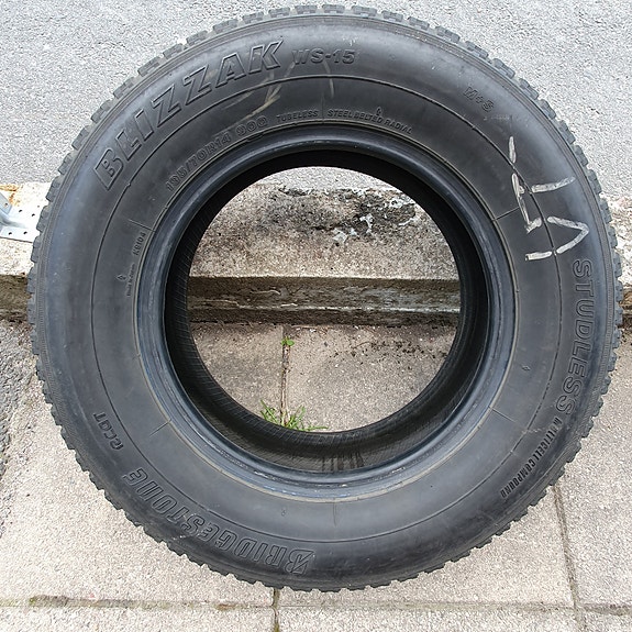 Kitkarenkaat Bridgestone 195-70-14