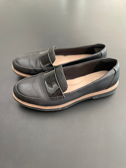 Siistit mustat avokkaat Clarks koko 38