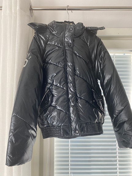 128 cm Luhta toppatakki kiiltävä musta
